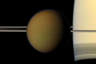 На Титане обнаружены пузырящиеся моря - астрономы