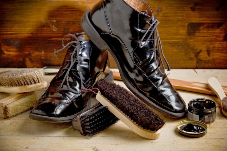 Секреты ухода за лакированной обувью