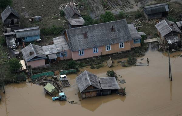 Президент РФ поручил оказать помощь жителям Приморья, пострадавшим от наводнения