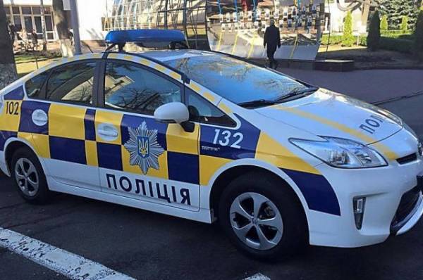 Украинским водителям запретят покидать машину при общении с полицией