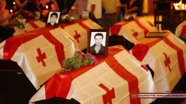 В Тбилиси перезахоронили останки погибших в абхазскую войну