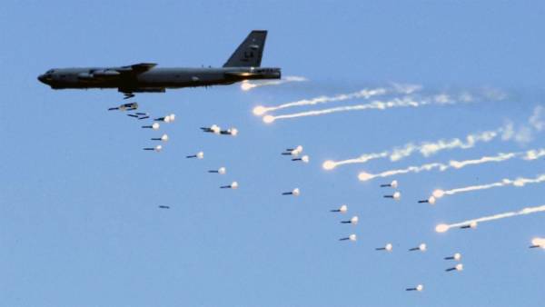 МО РФ: Авиация США нанесла удар по школе под Мосулом, есть жертвы