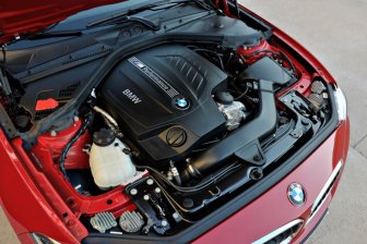 Купе BMW 2-Series 2018 заметили почти без камуфляжа