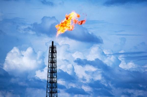 США из-за низких цен сократят добычу газа впервые за десятилетие