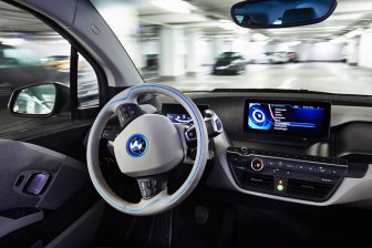 BMW запланировала испытания беспилотных автомобилей на 2017 год