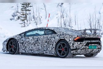 Экстремальный Lamborghini Huracan Superleggera заметили на зимних тестах