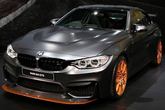 Компании BMW представила новое гоночное авто M4 GT4