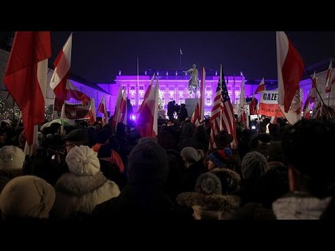 Протесты в Польше: власти начинают реагировать  - (видео)