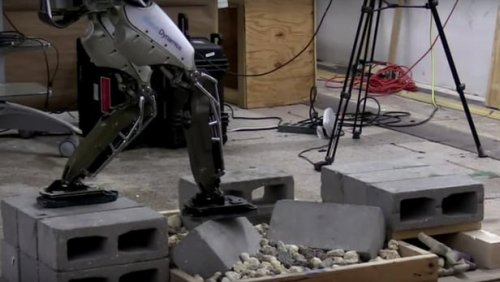 Робот IHMC Atlas получил новые алгоритмы, позволяющие ему с легкостью передвигаться по самой сложной поверхности