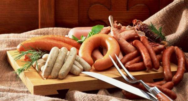Употребление колбасы и других копченостей крайне опасно для здоровья - ученые