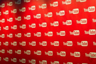 Google выпустит чёрное обновление YouTube