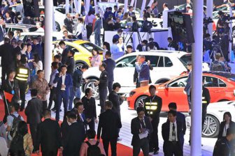 В Шанхае стартовала 17-я Международная выставка автомобильной индустрии