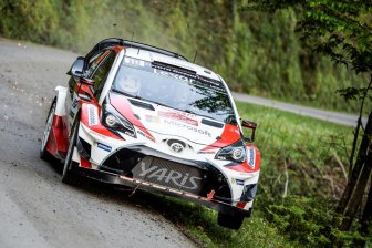 Яри-Матти Латвала и Toyota Yaris WRC на Корсике