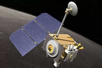 NASA: Зонд LRO пережил столкновение с микро-астероидом