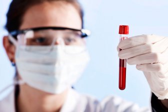 Ученые из Китая научились определять рак по капле крови