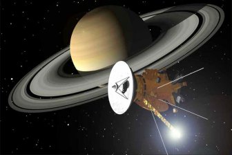 Зонд "Кассини" не обнаружил пыли в пространстве между Сатурном и его кольцами