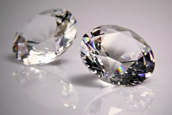 Принятый за «камень из бижутерии» бриллиант продан за £660 тысяч‍