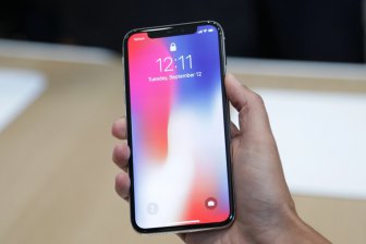 Эксперты: Samsung Galaxy S8 превосходит iPhone X‍