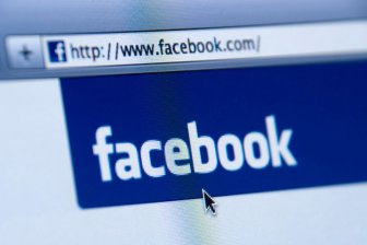 Facebook запретил пользователям удалять свои старые публикации