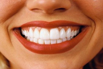 Ученые рассказали какой тип людей без труда определяет поддельные улыбки