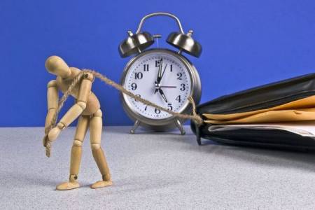 Как правильно перевести работника на почасовую оплату труда?