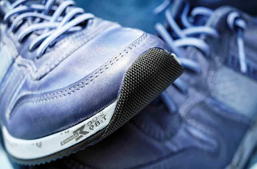 Спортивная обувь: лучшие мужские кроссовки