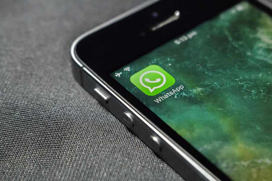 WhatsApp может вскоре позволить вам связать свою учетную запись и общаться на нескольких мобильных устройствах