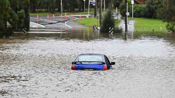 Австралия. Наводнение в Сиднее. 45 тысяч в опасности жители города