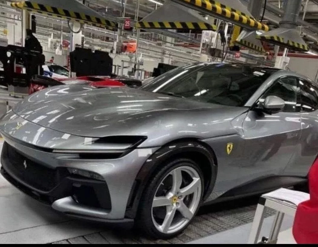 У Ferrari Purosangue назначена дата премьеры