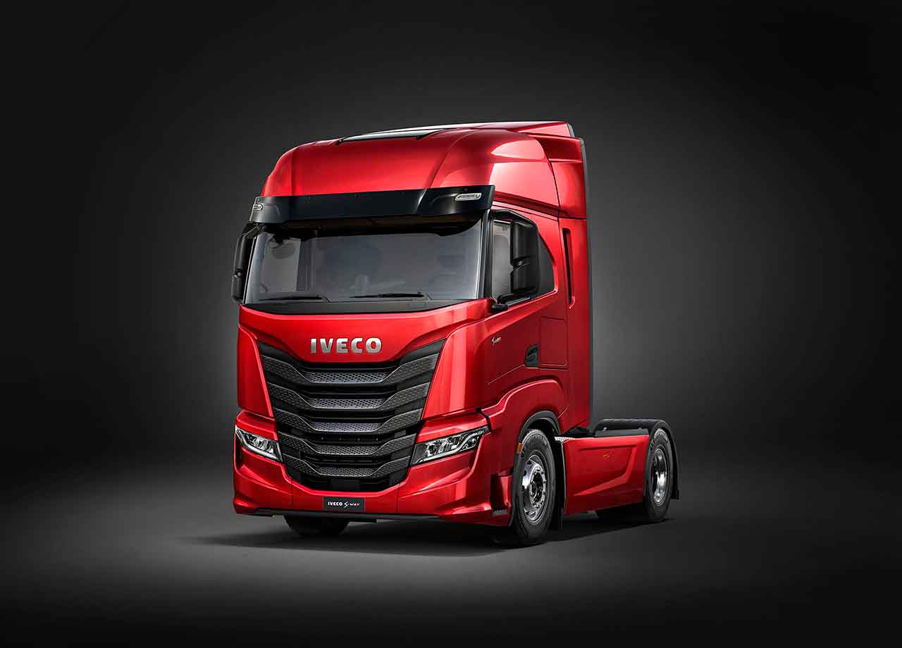 IVECO выводит на рынок новую модель IVECO S-WAY