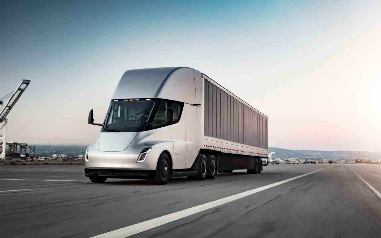 Tesla поставит Pepsi первые грузовики Semi в декабре