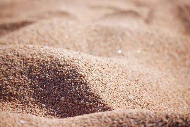 Кварцевый песок – виды, свойства и применение